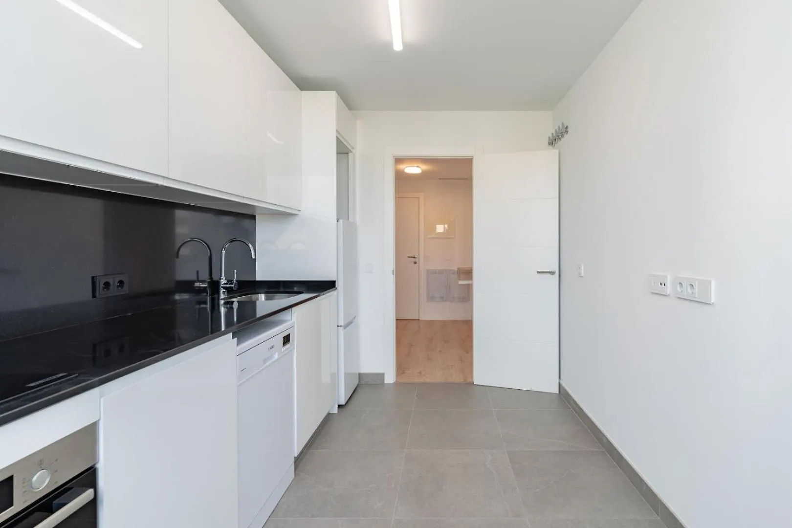 Guestready - Sunny Seaside Escape In Malaga Daire