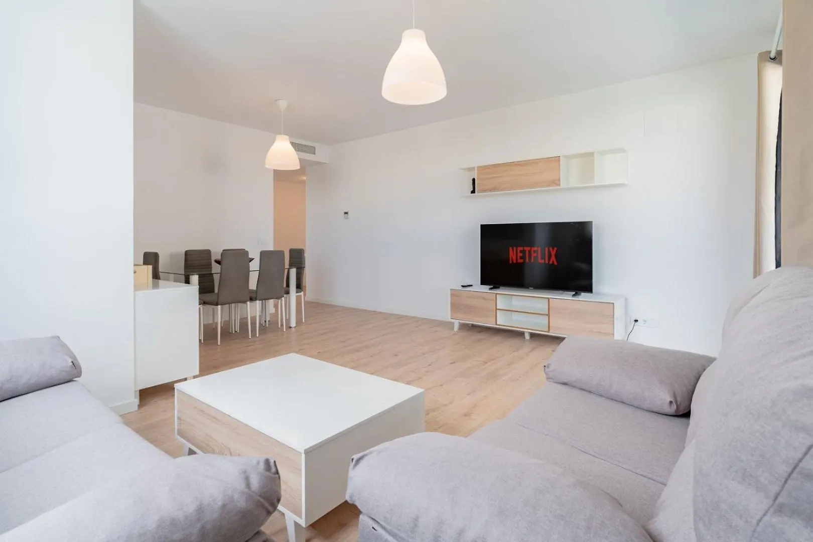 Guestready - Sunny Seaside Escape In Malaga Daire